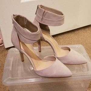 Beige Giani Bini heels